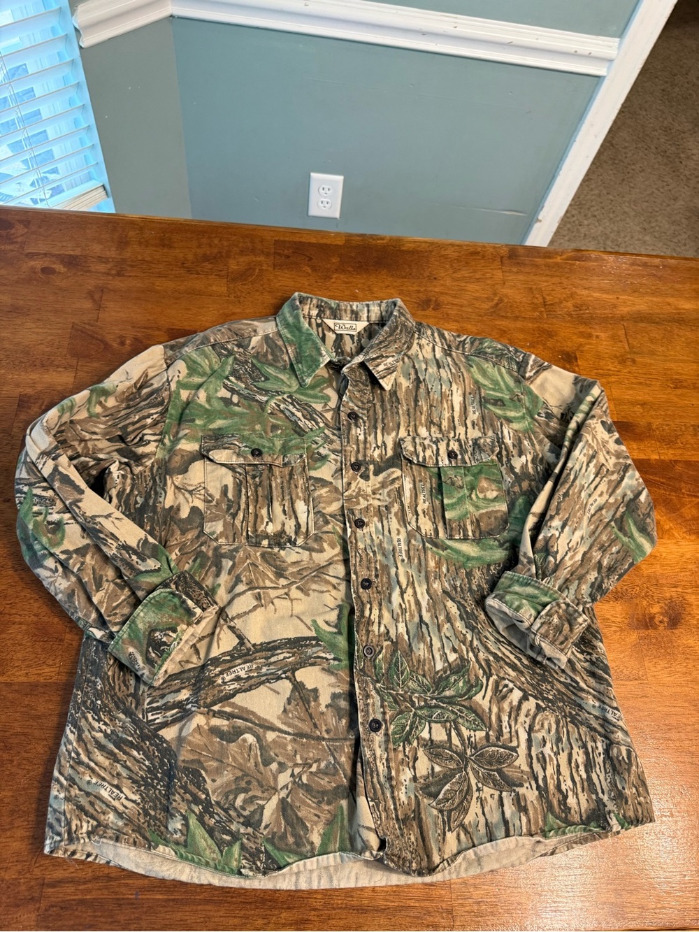 Vintage Walls Realtree Camo Button Up Shirt Large XXL Hunting Outdoor Gorpcore